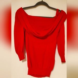 SISLEY RED SWEATER WITH HOOD